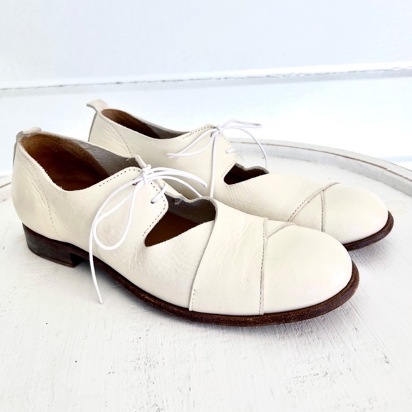 MOMA Charlie D. Cut Out Oxfords in Soft White Leather - NWOB - 39/ US 8.5 - Picture 2 of 11